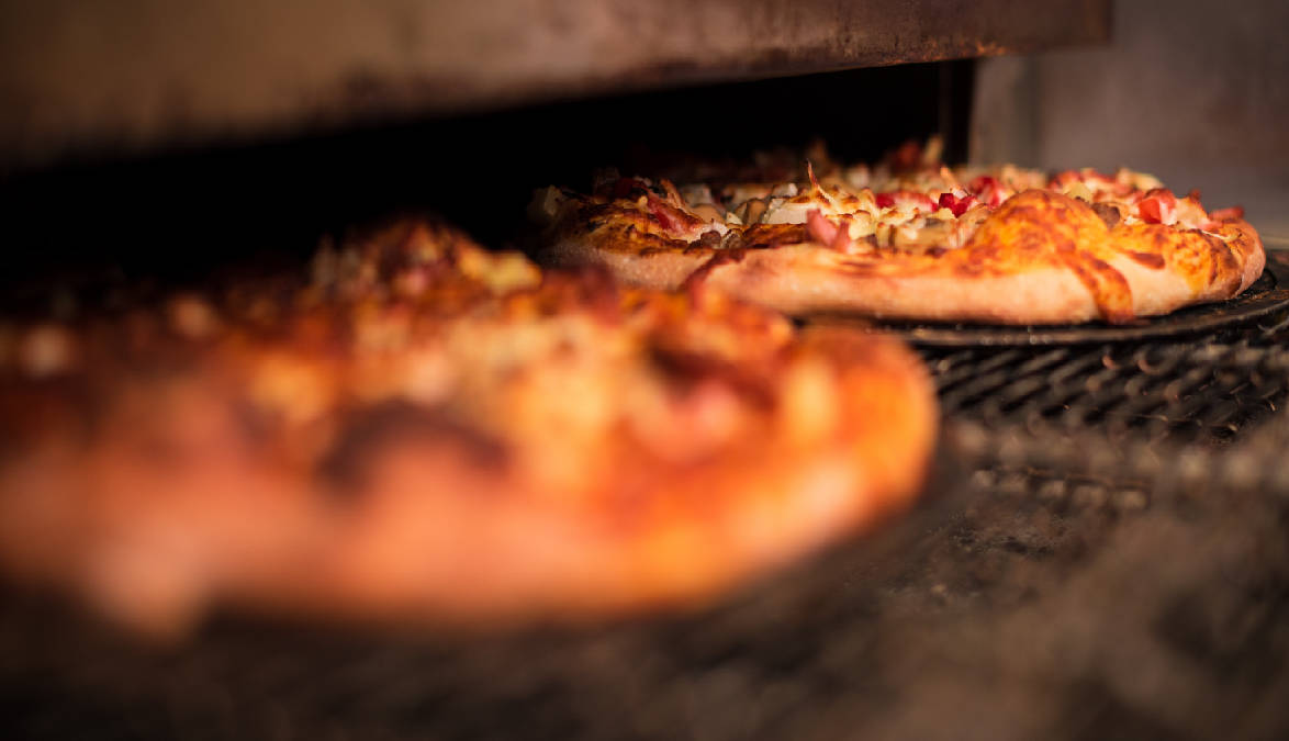 EYKA TIL PIZZA